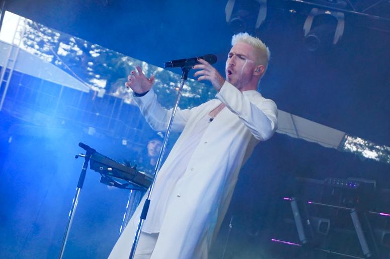Walk The Moon At Shoreline Amphitheatre Walk The Moon At Shoreline Amphitheatre