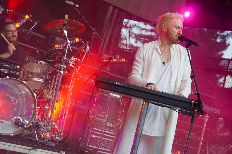 Walk The Moon At Shoreline Amphitheatre Walk The Moon At Shoreline Amphitheatre