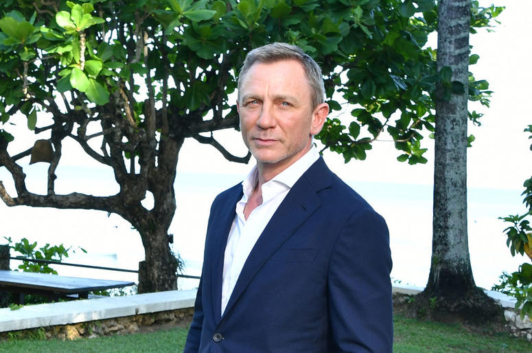 Daniel Craig
