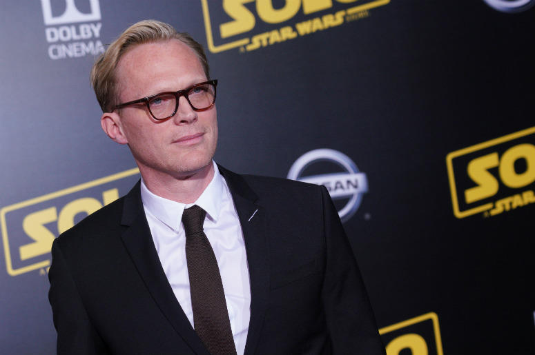Paul Bettany at the Premiere Of Disney Pictures And Lucasfilm's 'Solo: A Star Wars Story Paul Bettany,Text,The Tonight Show,Jimmy Fallon,Funny,Beg,Star Wars,Solo,Ron Howard,Cast,Video,100.3 Jack FM