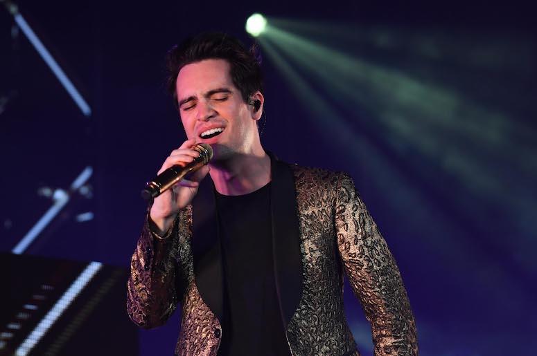 Brendon Urie, Panic! At The Disco, Singing, Microphone Brendon Urie, Panic! At The Disco, Singing, Microphone