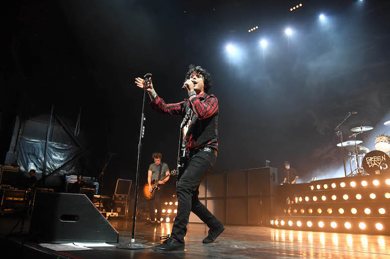 Green Day, Concert, Billie Joe Armstrong, Singing Green Day, Concert, Billie Joe Armstrong, Singing