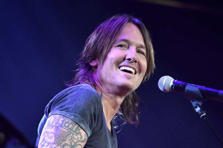 Keith Urban, Concert, Microphone, Smile Keith Urban, Concert, Microphone, Smile