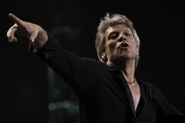Jon Bon Jovi, Concert, Pointing, BB&T Center, Sunrise, FL, 2017 Jon Bon Jovi, Concert, Pointing, BB&T Center, Sunrise, FL, 2017