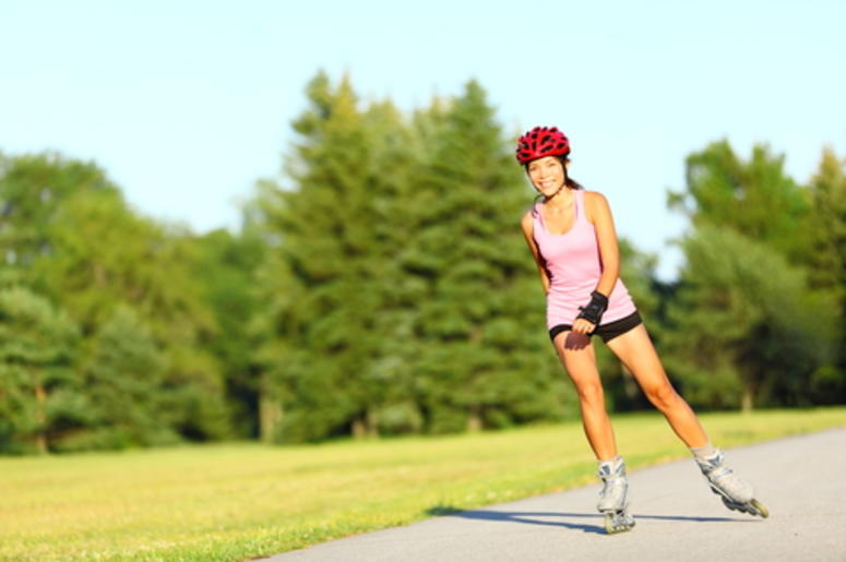 Lady Rollerblading