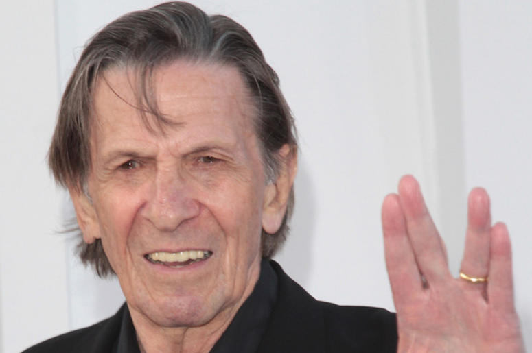 Leonard Nimoy, Spock, Red Carpet, Star Trek Into Darkness, Premiere, 2013, Vulcan Hand Sign Leonard Nimoy, Spock, Red Carpet, Star Trek Into Darkness, Premiere, 2013, Vulcan Hand Sign