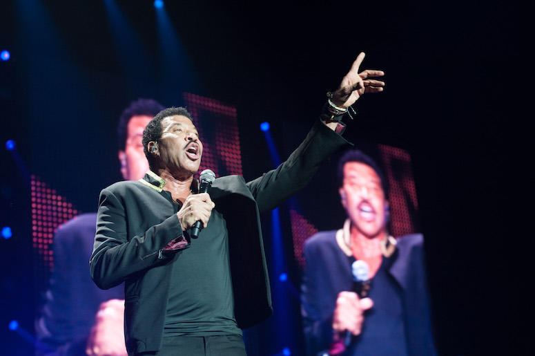 Lionel Richie, Concert, Singing, Barclaycard Arena, 2016 Lionel Richie, Concert, Singing, Barclaycard Arena, 2016