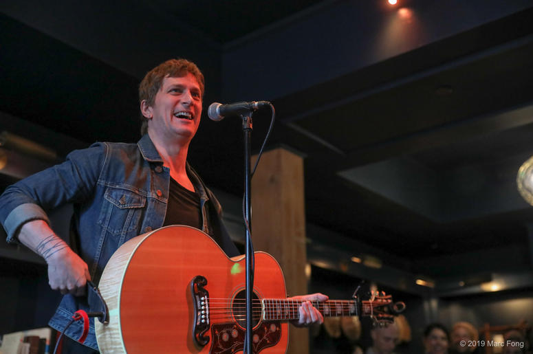 Rob Thomas In The Alice Lounge Rob Thomas In The Alice Lounge