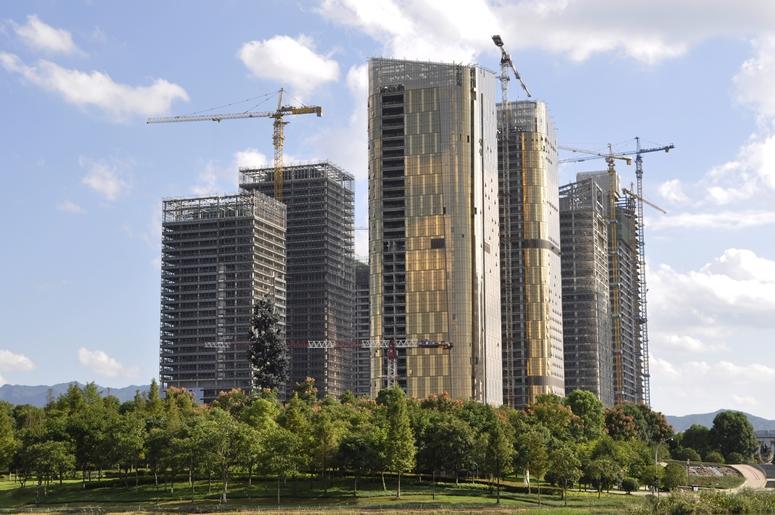 Construction phase of the complex high-rise buildings. China. Construction phase of the complex high-rise buildings. China.