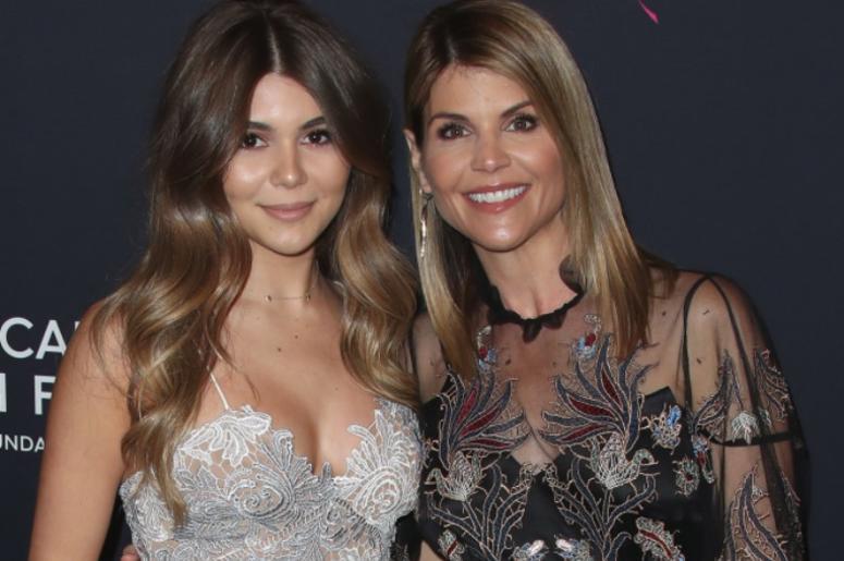 BEVERLY HILLS, CA - FEBRUARY 27: Olivia Jade Giannulli and Lori Loughlin at An Unforgettable Evening at the Beverly Wilshire Four Seasons Hotel on February 27, 2018 in Beverly Hills, California BEVERLY HILLS, CA - FEBRUARY 27: Olivia Jade Giannulli and Lori Loughlin at An Unforgettable Evening at the Beverly Wilshire Four Seasons Hotel on February 27, 2018 in Beverly Hills, California