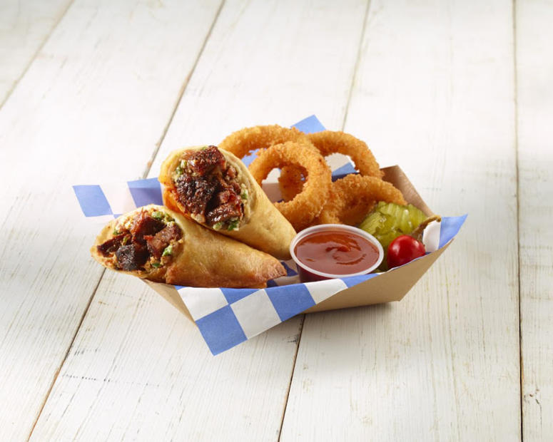 Fernie’s Fried Burnt End Burrito by Winter Family Concessions (Photo credit: State Fair of Texas®) Fernie’s Fried Burnt End Burrito by Winter Family Concessions (Photo credit: State Fair of Texas®)