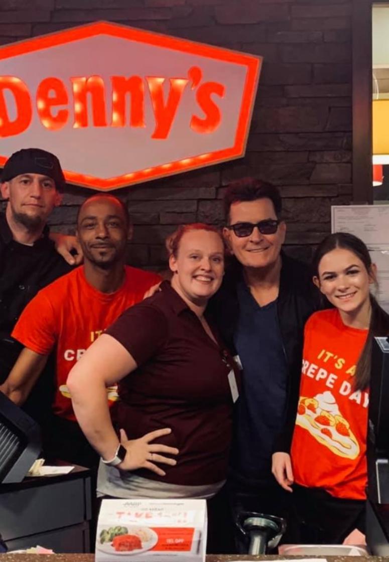 Charlie Sheen, charlie sheen, charlie sheen queen, charlie sheen in minneapolis, charlie sheen queen minneapolis