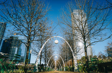 Agrandaran El Parque Klyde Warren de Dallas Winter season at Downtown Dallas