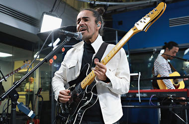 Vocalista de Café Tacvba Saluda A Los Hijos de La Chingada Del Senado Ruben Albarran of Cafe Tacuba performs at SiriusXM Studios on April 19, 2017 in New York City.