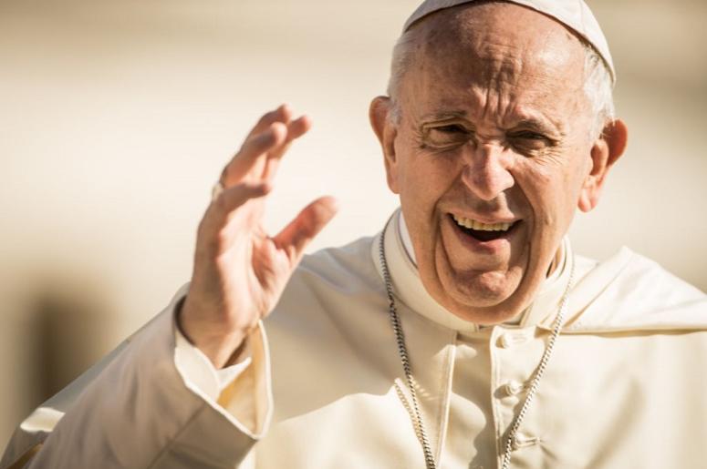 El Papa Le Besa Los Pies A Los Líderes De Sudán Del Sur Church Traditionalists Call For Pope Francis's Resignation