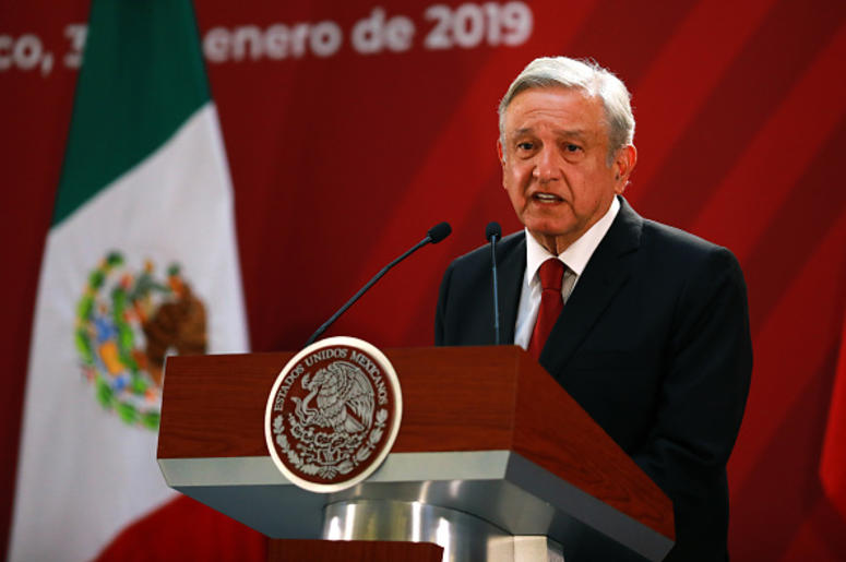 El Presidente De México, Pedirá La Extradición De El Asesino De 22 Personas En El Paso Andres Manuel Lopez Obrador President of Mexico speaks during the joint press conference during an Official visit of Pedro Sánchez Pérez-Castejón Prime Minister of Spain and members of his cabinet at Palacio Nacional on January 30, 2019 in Mexico City, Me