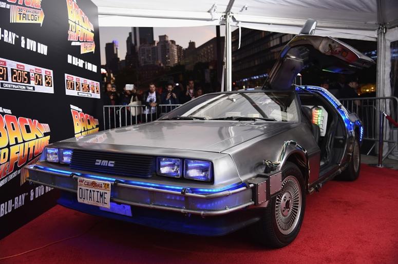 Wal-Mart De Dallas Tendrá En Exhibición A Los Carros Famosos De Su Comercial Back To The Future 30th Anniversary Celebration