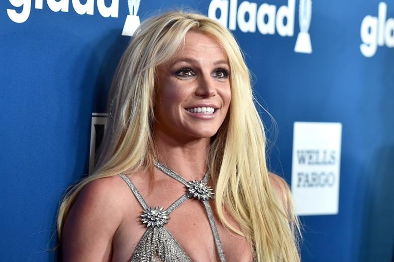 Britney Spears Sale De Centro De Salud Menta Despeinada y Con La Mirada Perdida 29th Annual GLAAD Media Awards - Arrivals