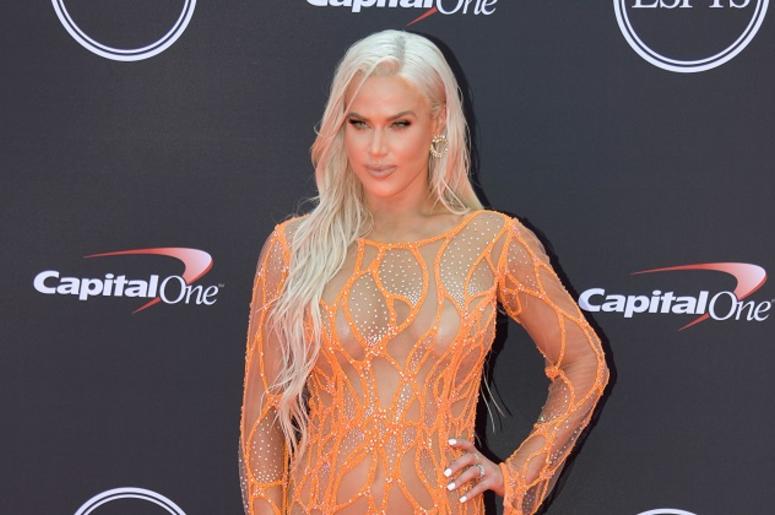 Sexy Escote De CJ Perry La Luchadora Más Sexy De La WWE Jul 18, 2018; Los Angeles, CA, USA; WWE personality CJ \"Lana\" Perry arrives for the 2018 ESPYS at Microsoft Theatre. Mandatory Credit: Kirby Lee-USA TODAY Sports