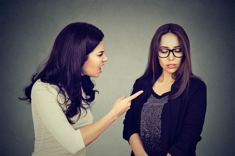 Lady Chancla Exige Que Le Paguen Su Chancla Pisada Y Se Burlan De Ella Angry woman scolding her scared shy sister or friend.