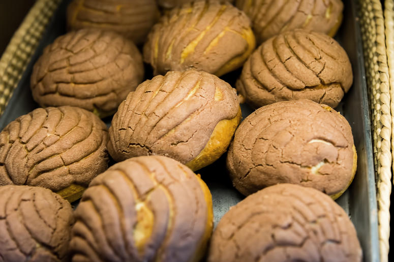 Las Manteconchas Ya Se Venden En Estados Unidos. Bread - Pan de dulce Conchas. Muffin, fresh.