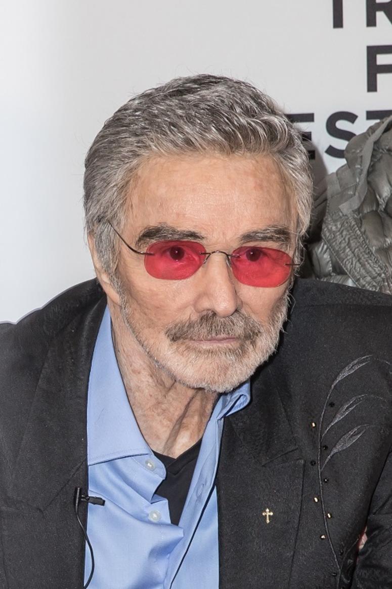 Burt Reynolds Muere De Un Paro Cardiaco Burt Reynolds attends the 2017 Tribeca Film Festival 'Dog Years' at Cinepolis Chelsea on April 22, 2017 in New York City. (Photo by Joe Russo/imageSPACE). *** Please Use Credit from Credit Field ***