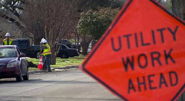 Atmos Energy Crews Make Repairs Atmos Energy Crews Make Repairs
