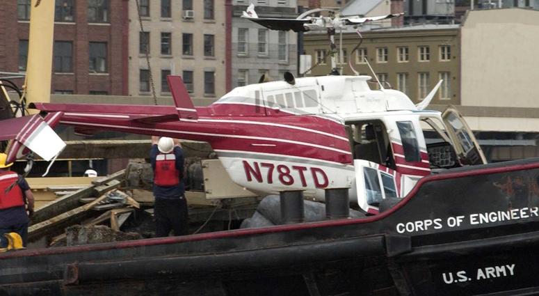 HELICOPTER CRASH IN EAST RIVER HELICOPTER CRASH IN EAST RIVER