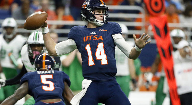 San Antonio Roadrunners quarterback Dalton Sturm San Antonio Roadrunners quarterback Dalton Sturm