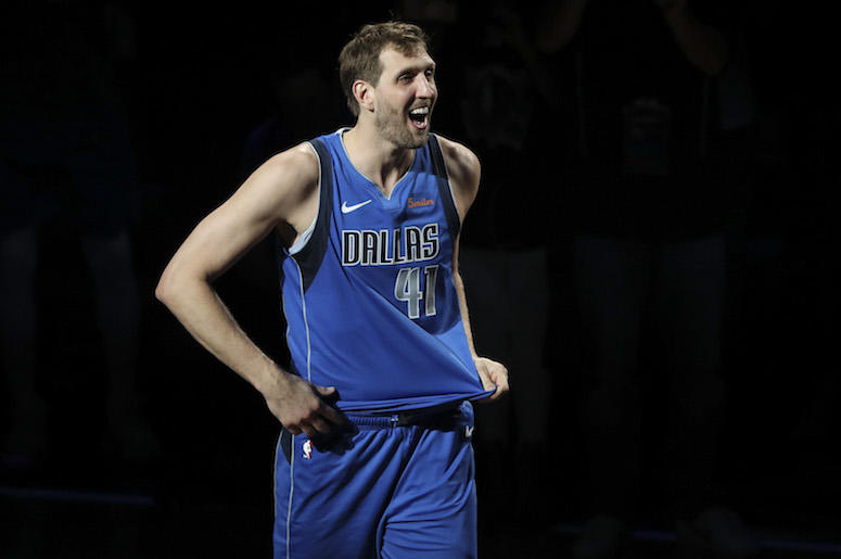 Dirk Nowitzki, Dallas Mavericks, Final Home Game, Smile, 2019 Dirk Nowitzki, Dallas Mavericks, Final Home Game, Smile, 2019