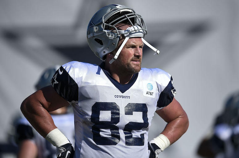 Jason Witten, Dallas Cowboys, Sweaty, Helmet, Training Camp, Oxnard, 2019 Jason Witten, Dallas Cowboys, Sweaty, Helmet, Training Camp, Oxnard, 2019