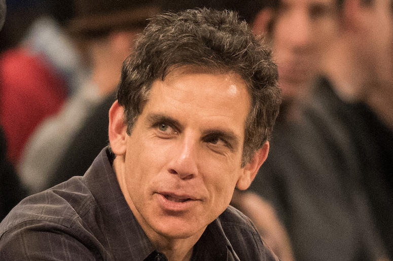Ben Stiller, Basketball Game, Crowd, Talking, 2015 Ben Stiller, Basketball Game, Crowd, Talking, 2015