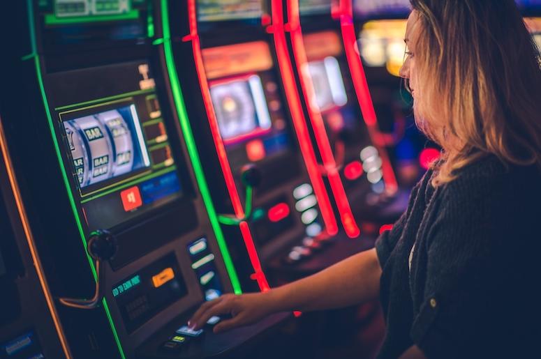 Casino, Slot Machine, Woman Casino, Slot Machine, Woman