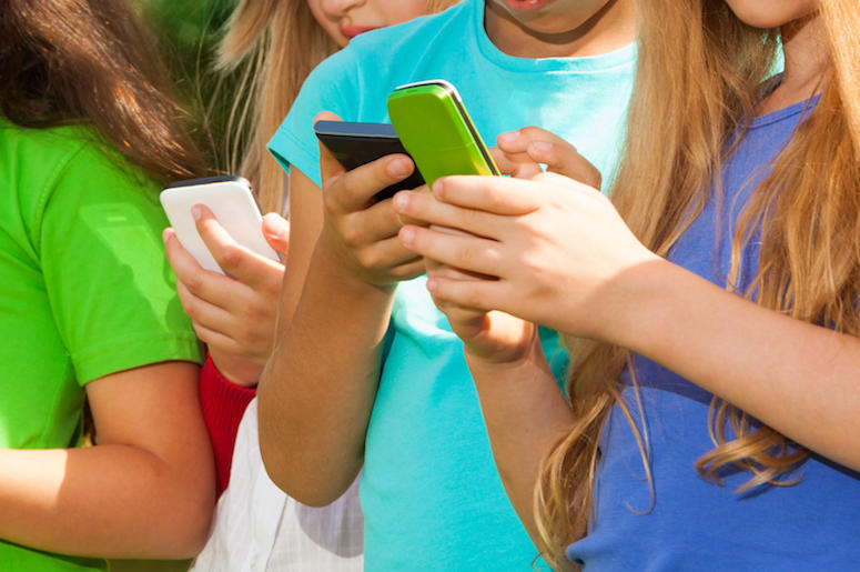 Kids, Texting, Cell Phones Kids, Texting, Cell Phones