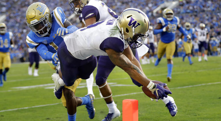 Myles Gaskin Myles Gaskin