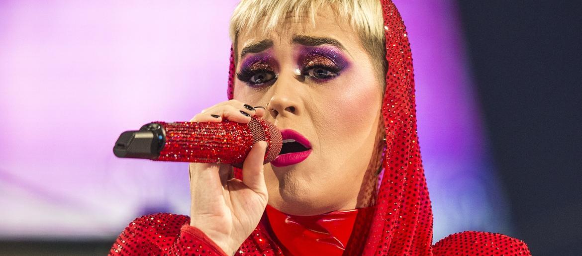 Listen: Katy Perry's "Cozy Little Christmas" | Y98