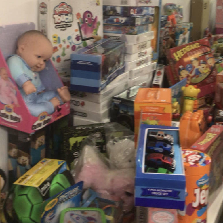 Mattress Firm collected Christmas toys for hundreds of foster children. Mattress Firm collected Christmas toys for hundreds of foster children.