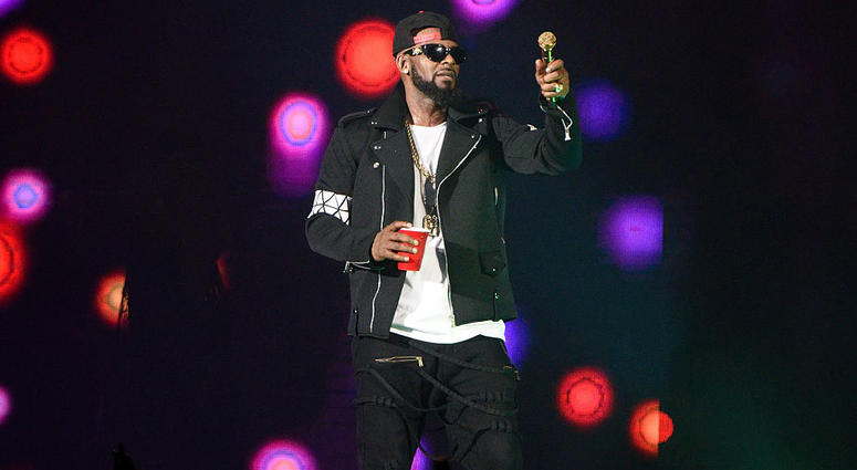 R. Kelly performs during The Buffet Tour at Allstate Arena on May 7, 2016 in Chicago, Illinois. R. Kelly