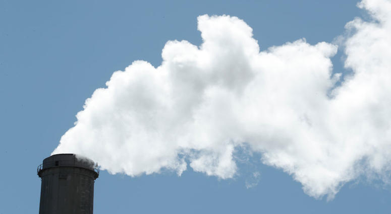 Emissions rise out of a large smoke stack at Pacificorp's 1000 megawatt coal fired power plant on October 9, 2017 outside Huntington, Utah. Emissions rise out of a large smoke stack at Pacificorp's 1000 megawatt coal fired power plant on October 9, 2017 outside Huntington, Utah.