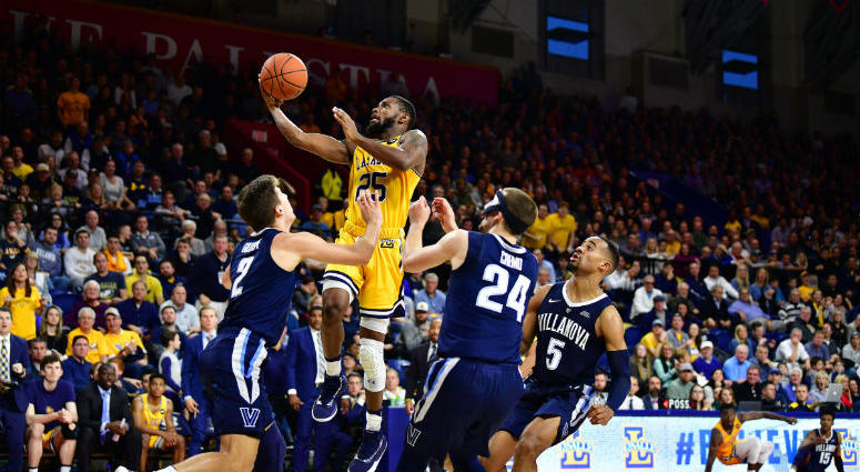 Redshirt junior guard Traci Carter led La Salle with 17 points in Saturday's loss to Villanova. Redshirt junior guard Traci Carter led La Salle with 17 points in Saturday's loss to Villanova.
