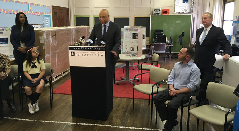 Superintendent William Hite and Mayor Jim Kenney visit Logan Elementary School in Philadelphia. Superintendent William Hite and Mayor Jim Kenney