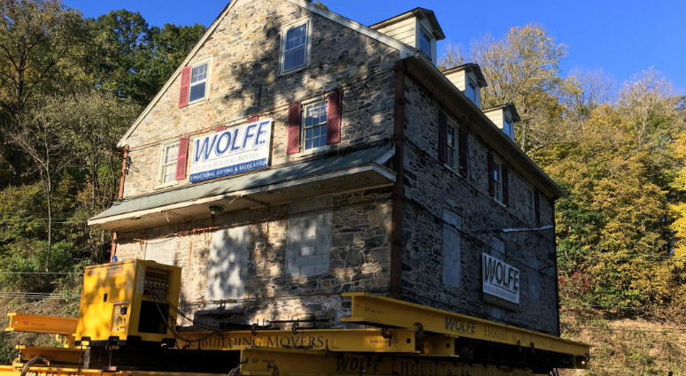 History was on the move in New Hope, Bucks County Wednesday as a famous building dating back to the late 1700s was moved to make way for a luxury hotel.