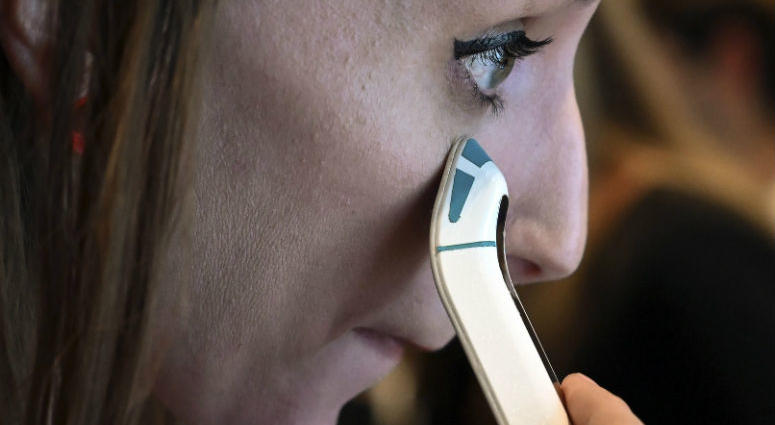 January 7, 2019; Las Vegas, NV, USA; Jessica Conditt tries Olay's electromagnetic FaceWand at Digital Experience, a media preview event at the Mirage Events Center. January 7, 2019; Las Vegas, NV, USA; Jessica Conditt tries Olay's electromagnetic FaceWand at Digital Experience, a media preview event at the Mirage Events Center.
