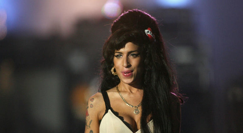 Amy Winehouse performs during the 46664 concert in celebration o Nelson Mandela's life at Hyde Park on June 27, 2008 in London, England. Amy Winehouse performs during the 46664 concert in celebration o Nelson Mandela's life at Hyde Park on June 27, 2008 in London, England.