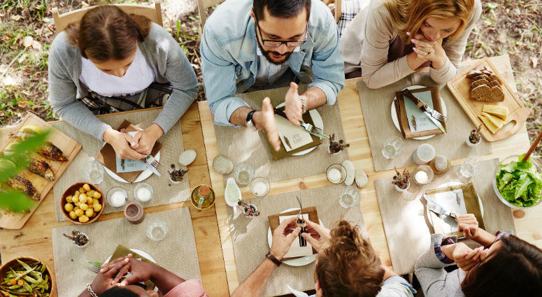 It's Thanksgiving again. And yet again, families will gather around the dinner table to talk turkey, football ... and politics. Thanksgiving Dinner