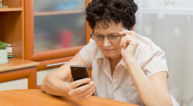 A new report finds that worsening vision may influence a decline in memory in older adults. Poor vision memory loss