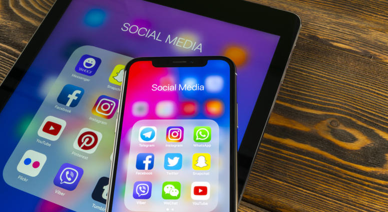 There's more evidence of a correlation between depression and social media use among teenagers. A recent study in the UK finds girls spend more time on social media than boys, and they are more likely to display signs of depression linked to their time on There's more evidence of a correlation between depression and social media use among teenagers. A recent study in the UK finds girls spend more time on social media than boys, and they are more likely to display signs of depression linked to their time on