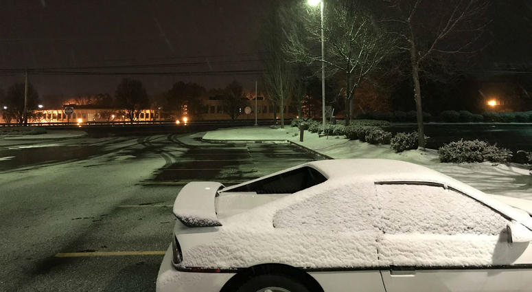 Light snow coming down in Audubon, Montgomery County. Light snow coming down in Audubon, Montgomery County.