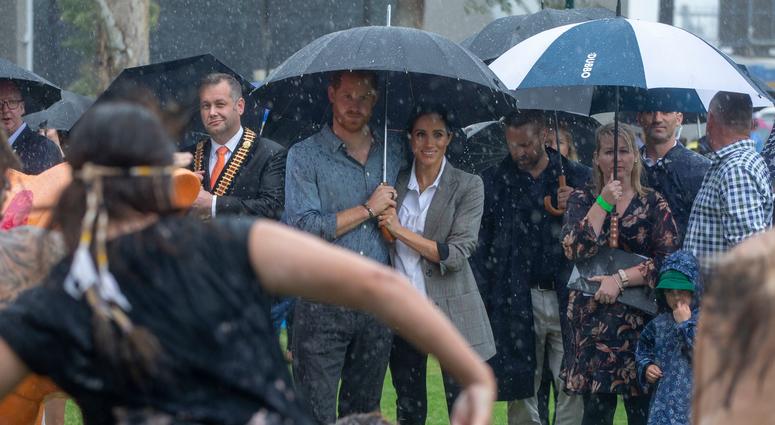 10/17/2018 - The Duke and Duchess of Sussex attend a community picnic in Victoria Park in Dubbo, New South Wales, on the second day of the royal couple's visit to Australia. 10/17/2018 - The Duke and Duchess of Sussex attend a community picnic in Victoria Park in Dubbo, New South Wales, on the second day of the royal couple's visit to Australia.