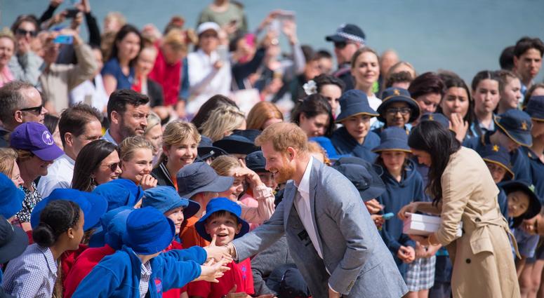 10/19/2018 - The Duke and Duchess of Sussex meet crowds on South Melbourne Beach during their visit to Melbourne, on the third day of the royal couple's visit to Australia. 10/19/2018 - The Duke and Duchess of Sussex meet crowds on South Melbourne Beach during their visit to Melbourne, on the third day of the royal couple's visit to Australia.